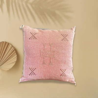 Zachtroze Sabra silk kussen 45x45cm- Handgemaakt Marokko - Casa with a Soul