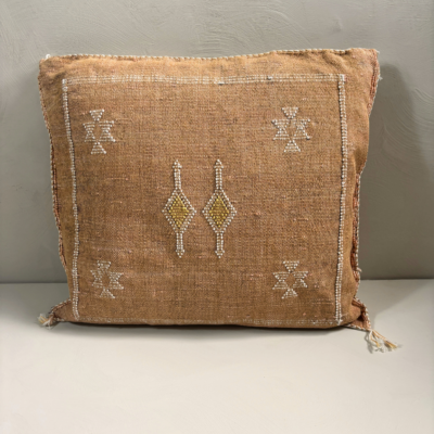 Sabra Silk Kussen Lichtbruin uit Marokko – 45×45 cm