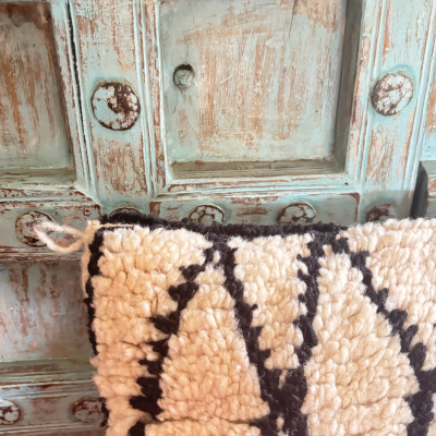 Berber motief zwart wit kussen -Handgemaakt Marokko - Casa with a Soul
