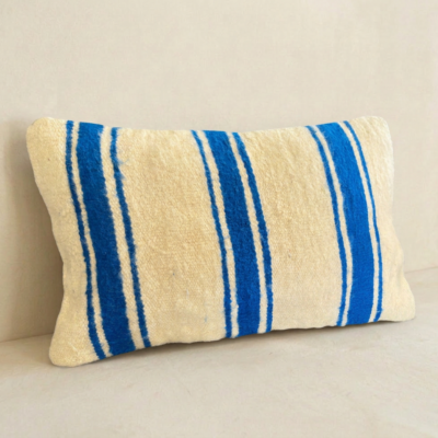 Boujaad_blauw_wit_kussen_Handgemaakt_Atlasgebergte_marokko