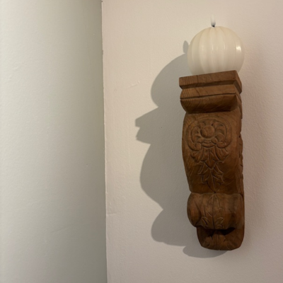 Wandkandelaar-boutgesneden in Bali, shop bij Casa with a Soul.