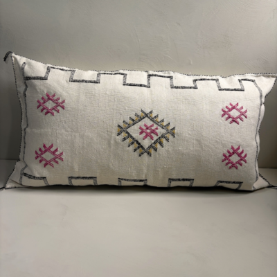 Sabra Silk Kussen Wit met Roze Ster 95x50 cm – Marokko