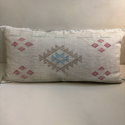 IJsblauw Sabra Silk Kussen met Rood-Beige Berbermotief