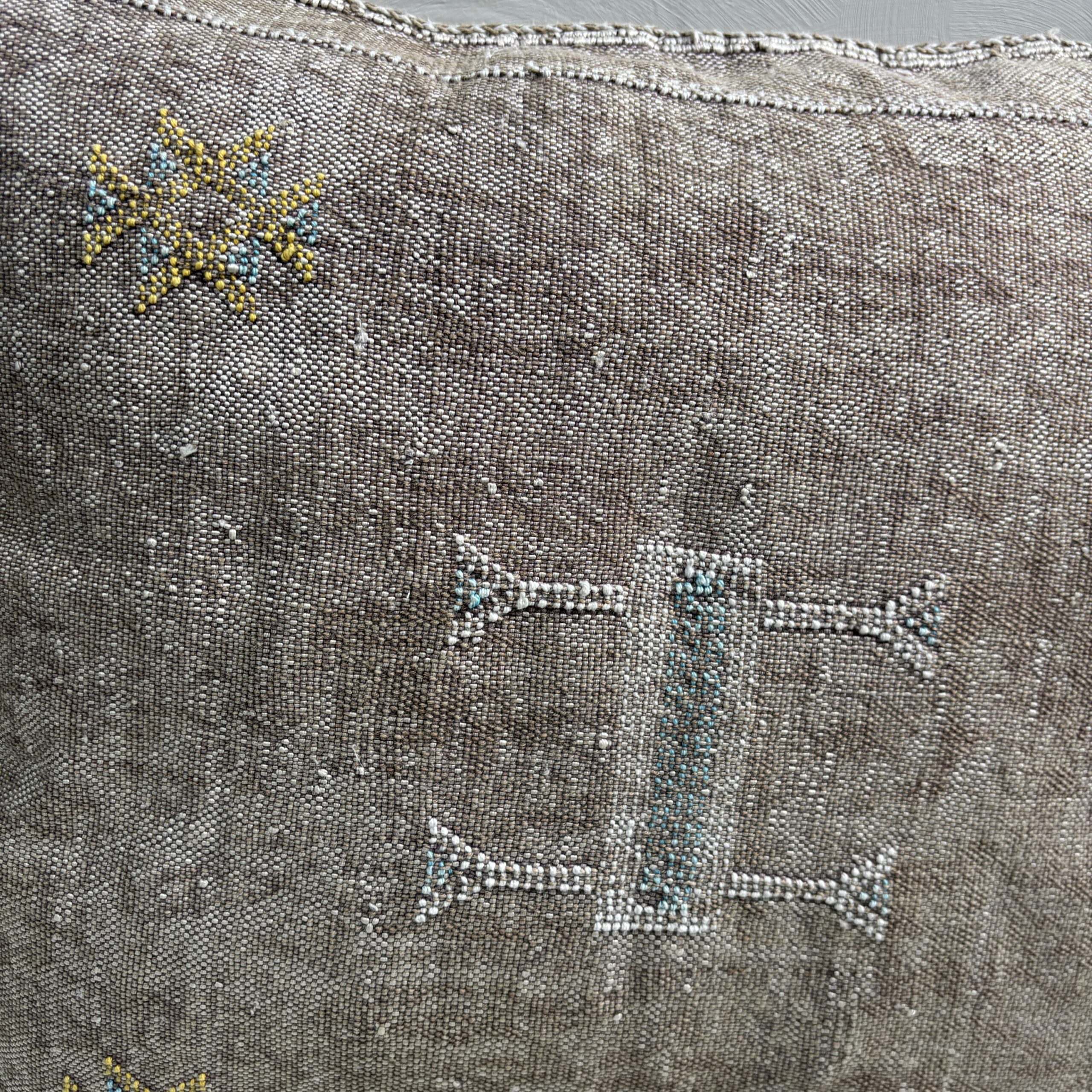 Sabra Silk Kussen Lichtbruin 50x50 cm | handgemaakt - Afbeelding 3