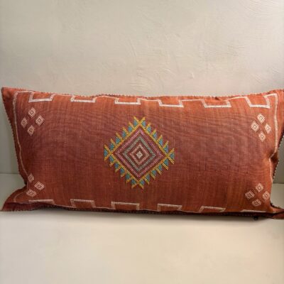 Terracotta Sabra Silk Kussen 95x50 cm – Marrakesh