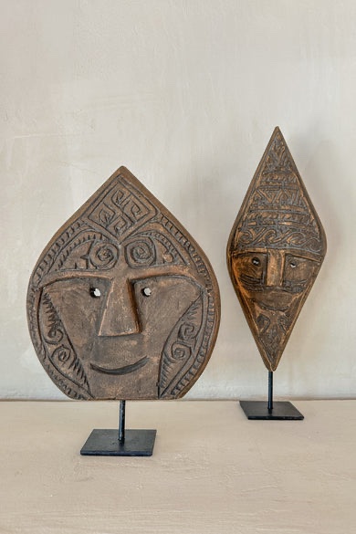 Handgesneden houten masker op standaard – 36 cm - Afbeelding 2